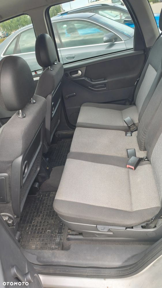 Opel Meriva - 8
