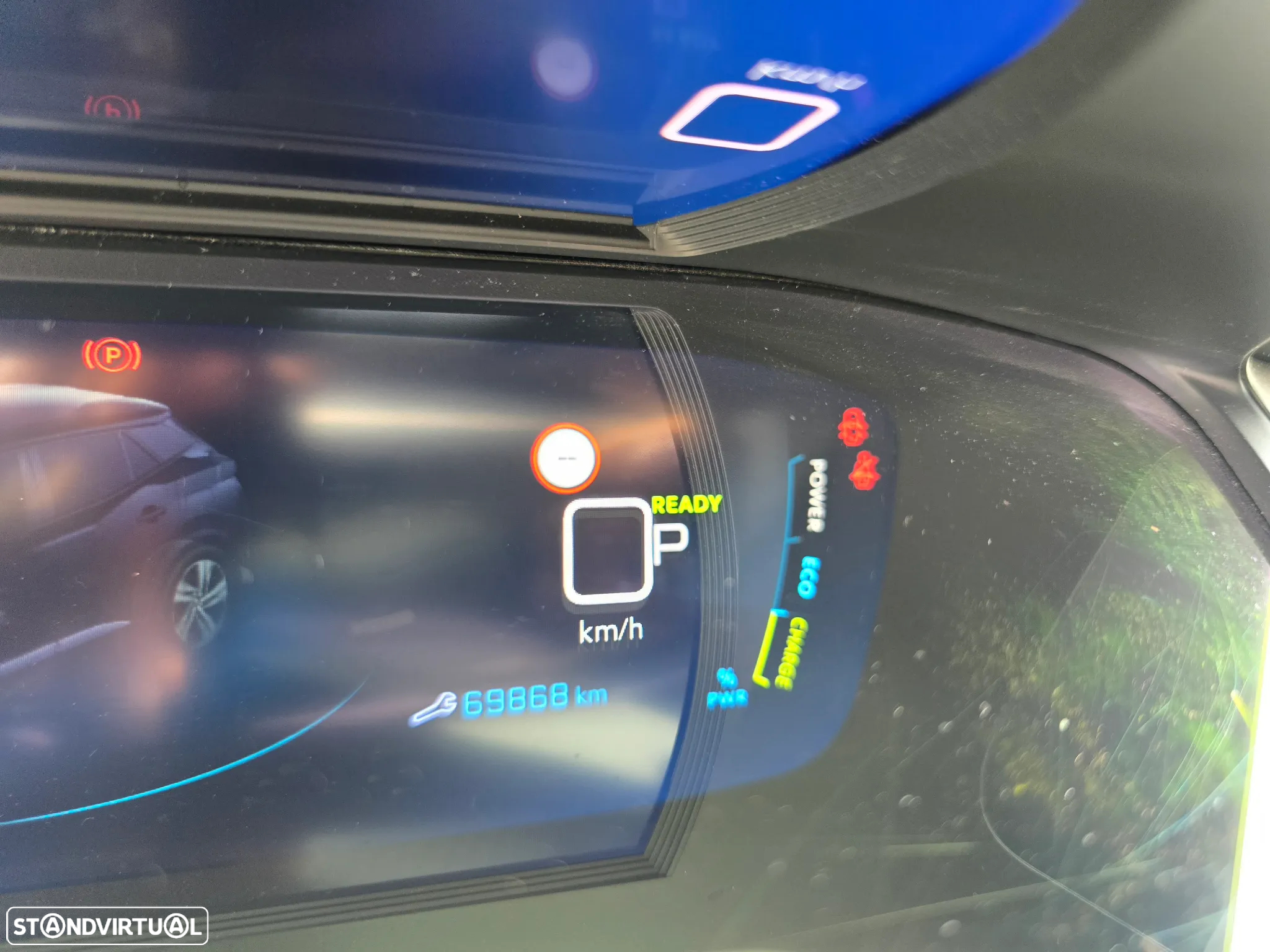 Peugeot e-2008 50 kWh GT - 10