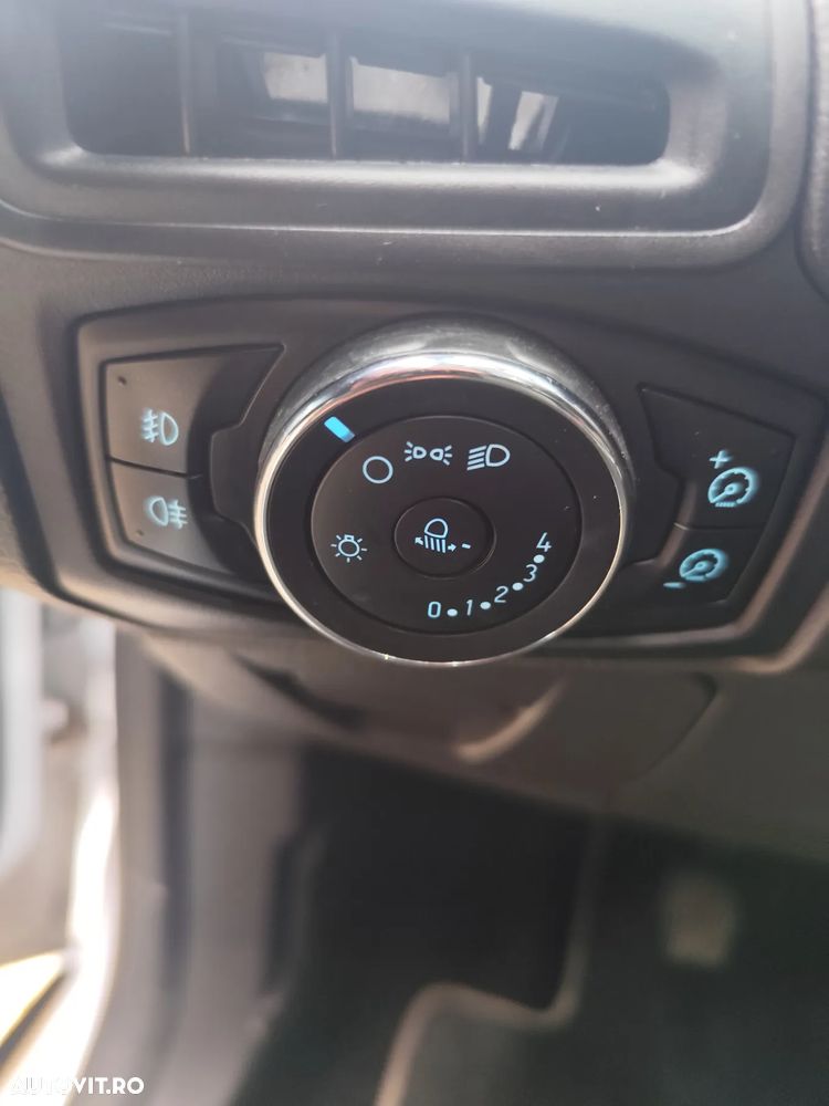 Ford Focus Turnier 1.6 Ti-VCT Champions Edition - 25