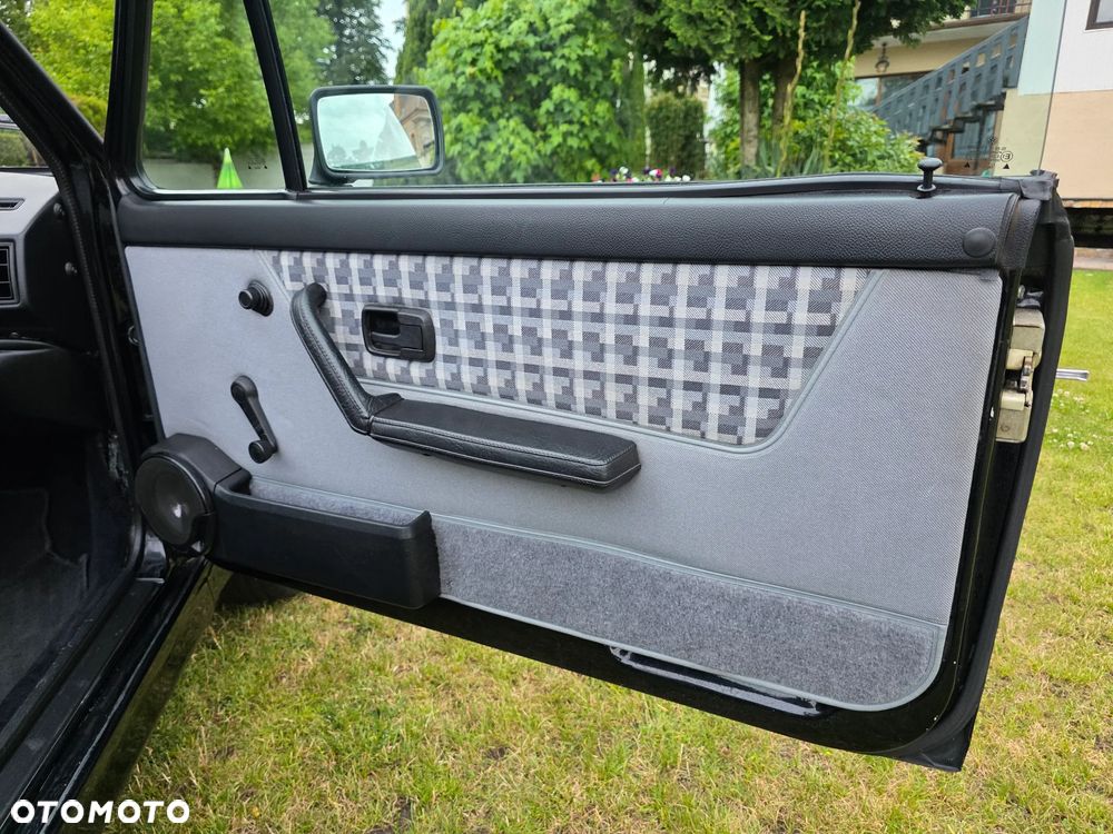 Volkswagen Golf - 28