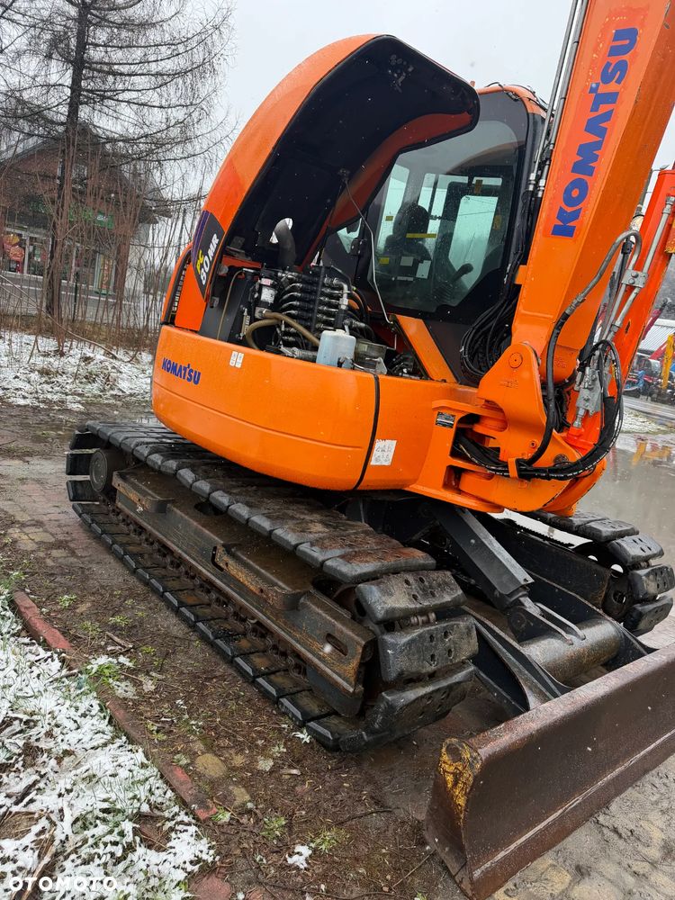 Komatsu Koparka Gąsienicowa 8 ton PC80MR-3. Sprowadzona z Norwegii. Centralne smarowanie!! Maszyna  jak Nowa 2016rok. 3200mtg 3x łamane Ramię. Klima ser.DEKRA. Własna pompa paliwa. Ani deka luzów i wycieków. Gąsienice klepki bez zużycia! Podwozie w pięknym stanie. Okazja Maszyna zadbana!! Po serwisach eksploatacyjnych. - 9