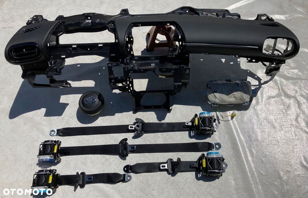 toyota yaris 4 iv deska kokpit konsola poduszki - 2