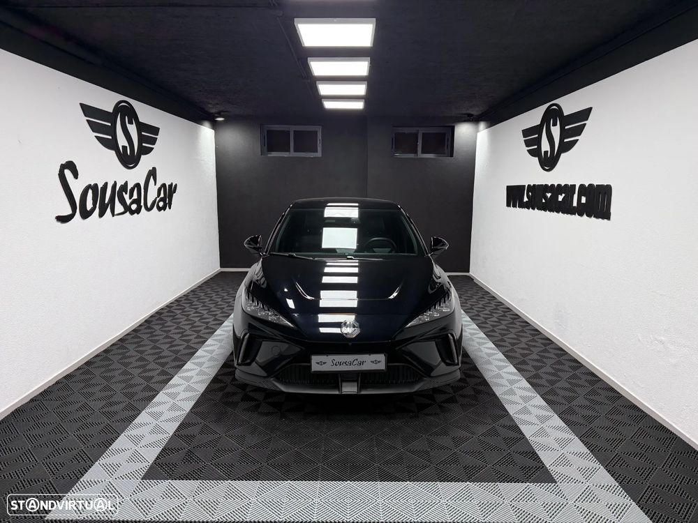 MG MG4 64 kWh Luxury - 2