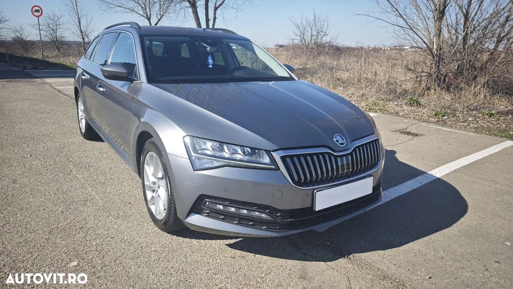 Skoda Superb 2.0 TDI DSG Ambition - 2