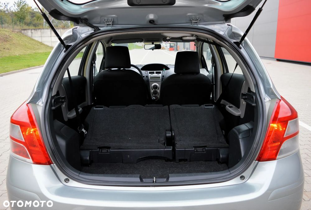 Toyota Yaris 1.0 Terra - 32