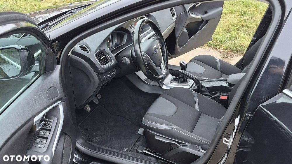 Volvo V40 D2 Momentum - 7