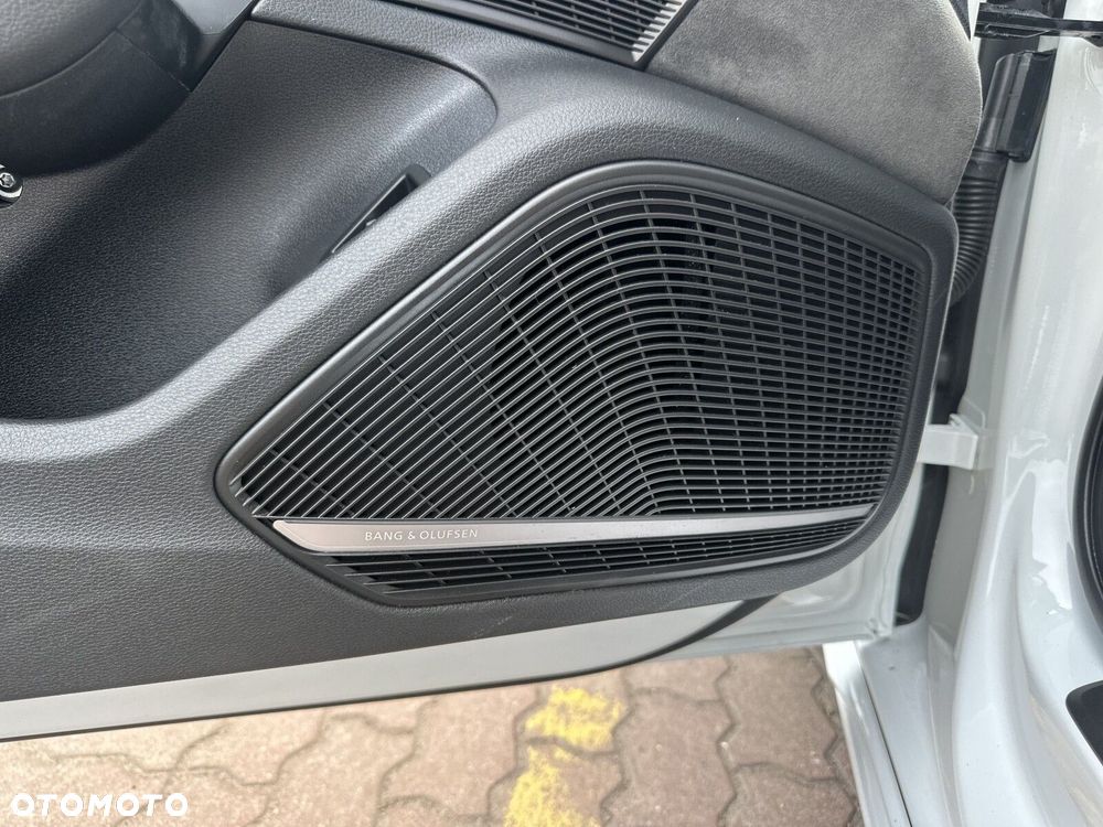 Audi A4 Avant 35 TDI mHEV S Line S tronic - 33