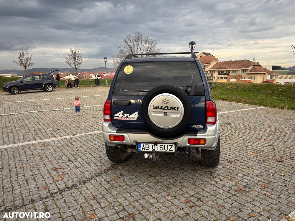 Suzuki Grand Vitara 2.0i - 28