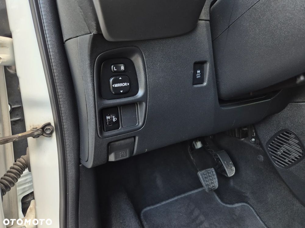 Toyota Aygo x.shift x-play connect - 21