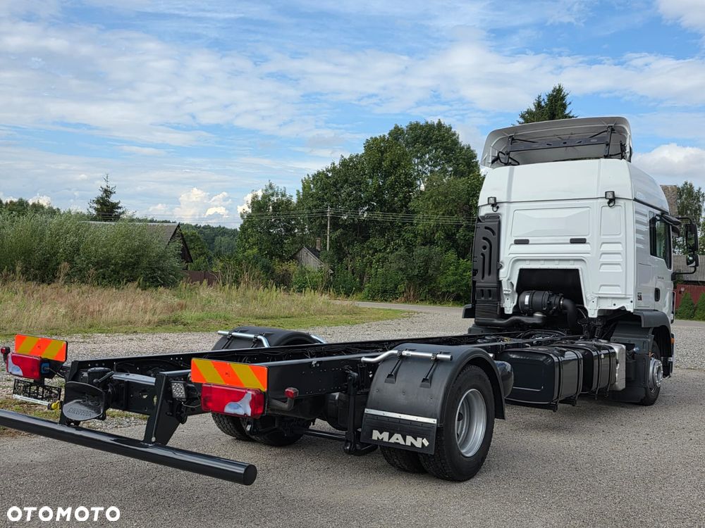 MAN TGM 15.290 / LIFT / KLIMA POSTOJOWA /  RAMA / LAWETA  / DO ŻYWCA / POMOC DROGOWA / CAŁY NA PODUSZKACH / E6 / ROZSTAW OSI 5.40M / STAN BARDZO DOBRY - 13