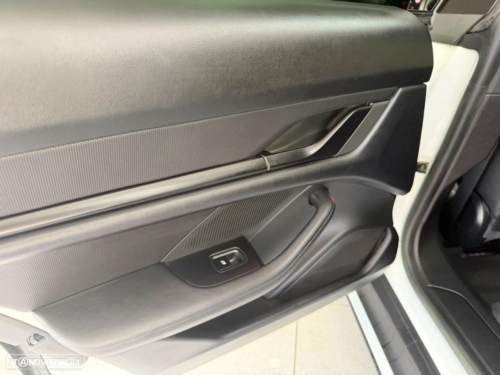 Porsche Taycan Bateria Performance Plus - 17