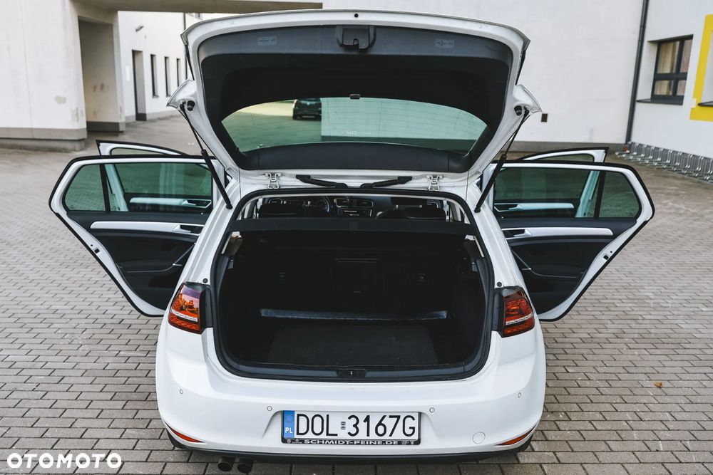 Volkswagen Golf - 27