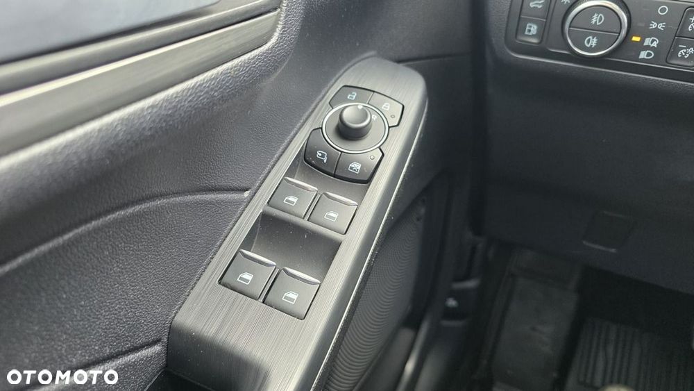 Ford Kuga - 22