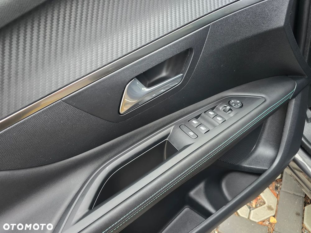 Peugeot 3008 1.6 PureTech Hybrid PHEV Allure Pack S&S EAT8 - 38