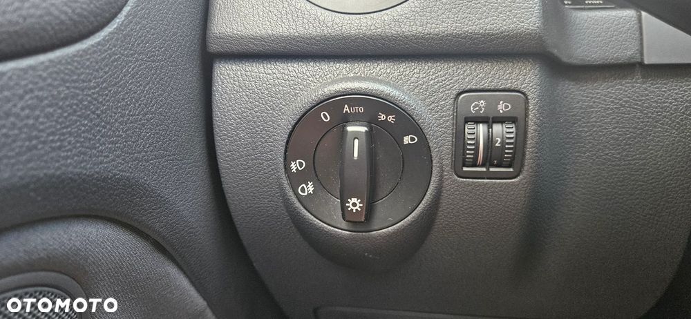Volkswagen Golf Plus 1.9 TDI Comfortline - 13