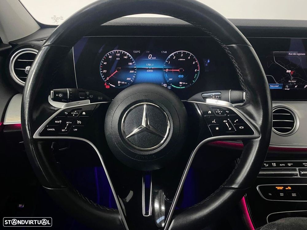 Mercedes-Benz E 300 de Exclusive Line 4Matic - 23