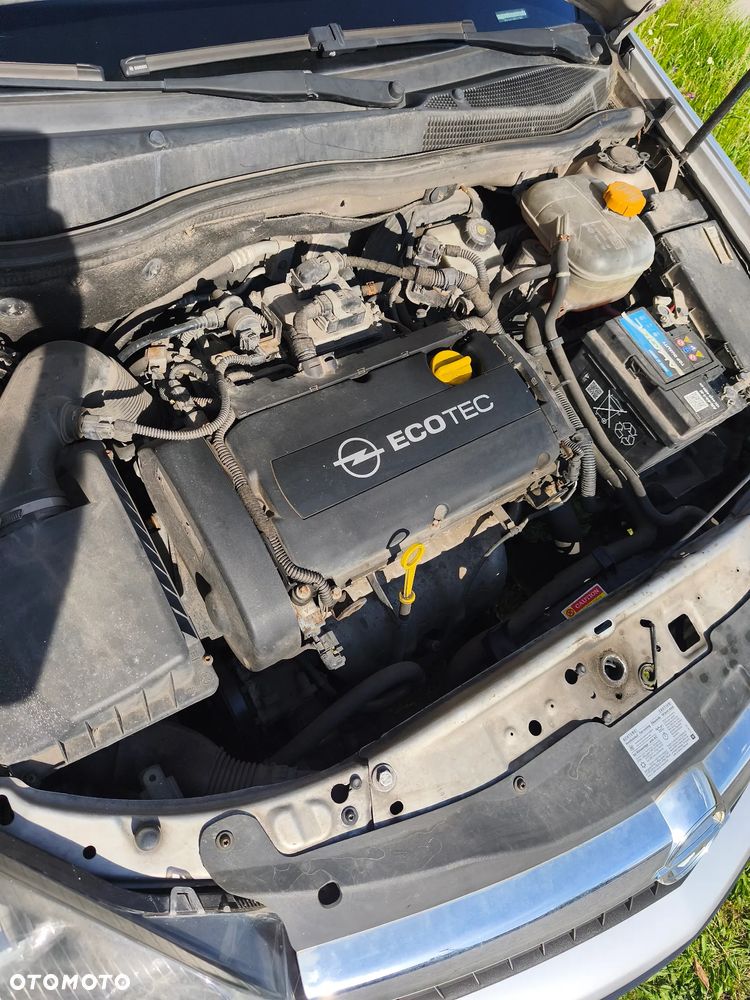 Opel Astra 1.6 Essentia - 11