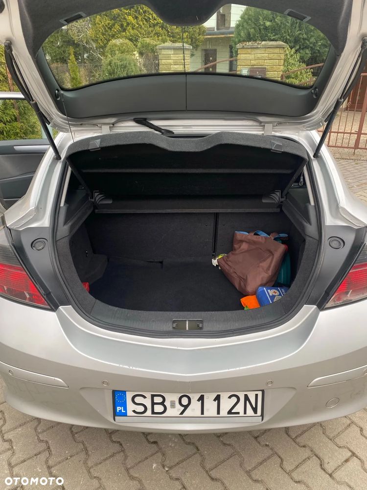 Opel Astra III GTC 1.6 Enjoy - 10