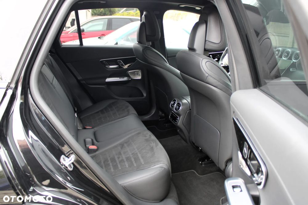Mercedes-Benz GLC 300 e PHEV 4-Matic AMG Line - 18