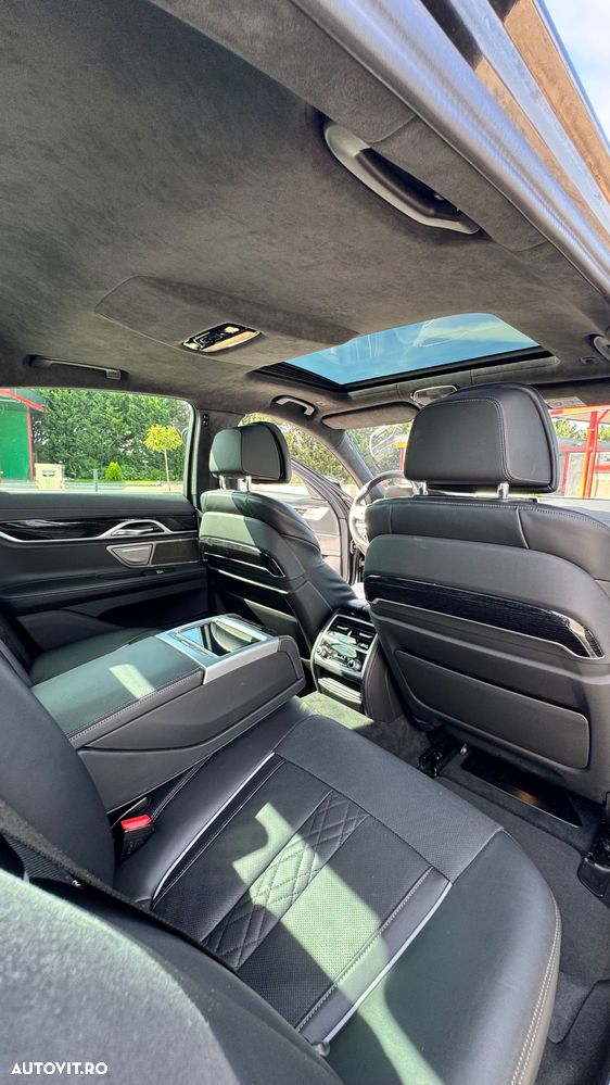 BMW Seria 7 730d MHEV - 13