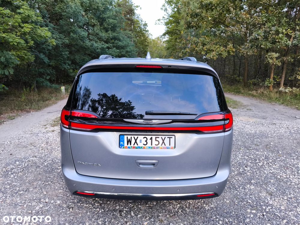Chrysler Pacifica - 5