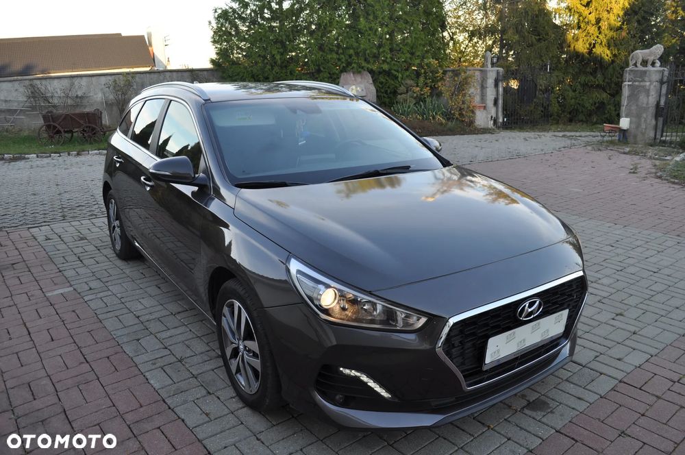 Hyundai i30 1.6 CRDI DCT YES - 4