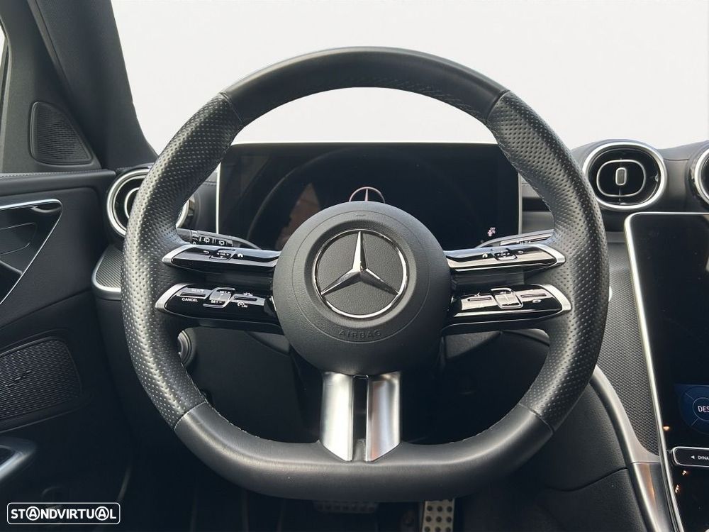 Mercedes-Benz C 300 — fotografia 10