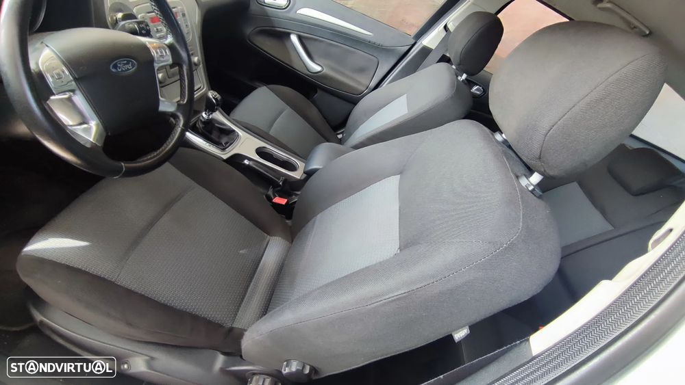 Ford Mondeo SW 1.8 TDCi Trend - 13