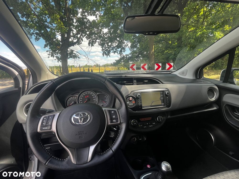 Toyota Yaris 1.33 Premium EU6 - 7