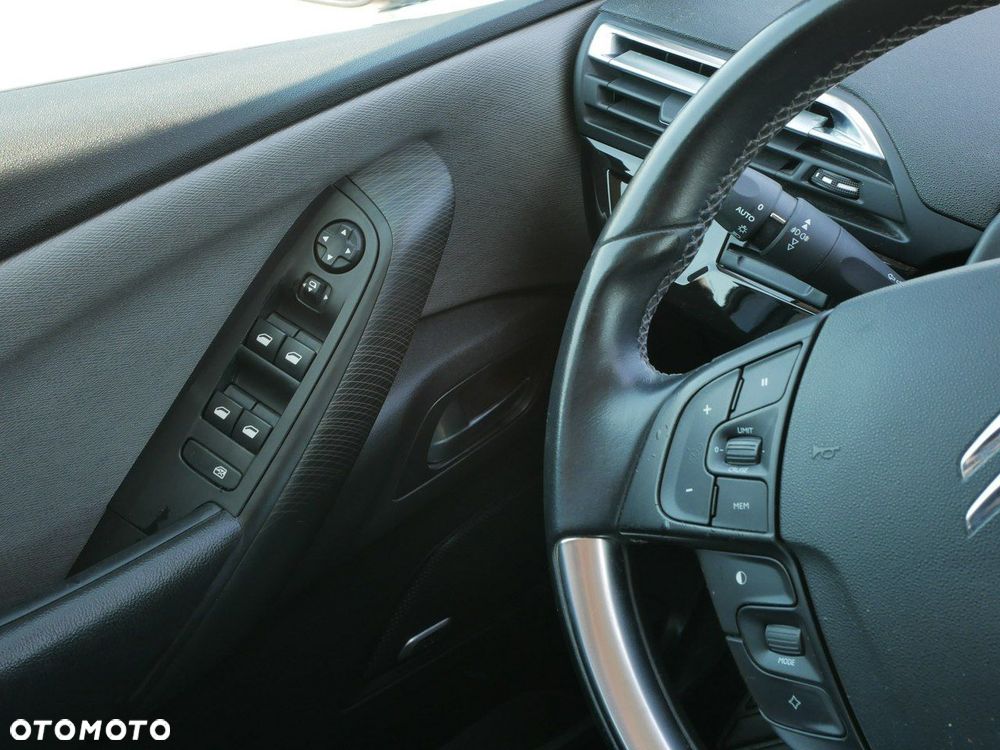 Citroën C4 Picasso PureTech 130 Stop&Start SELECTION - 19