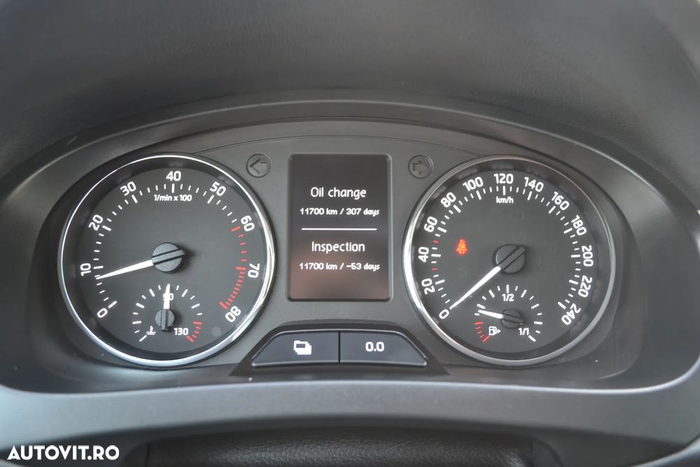 Skoda RAPID 1.4 TSI DSG Ambition - 21