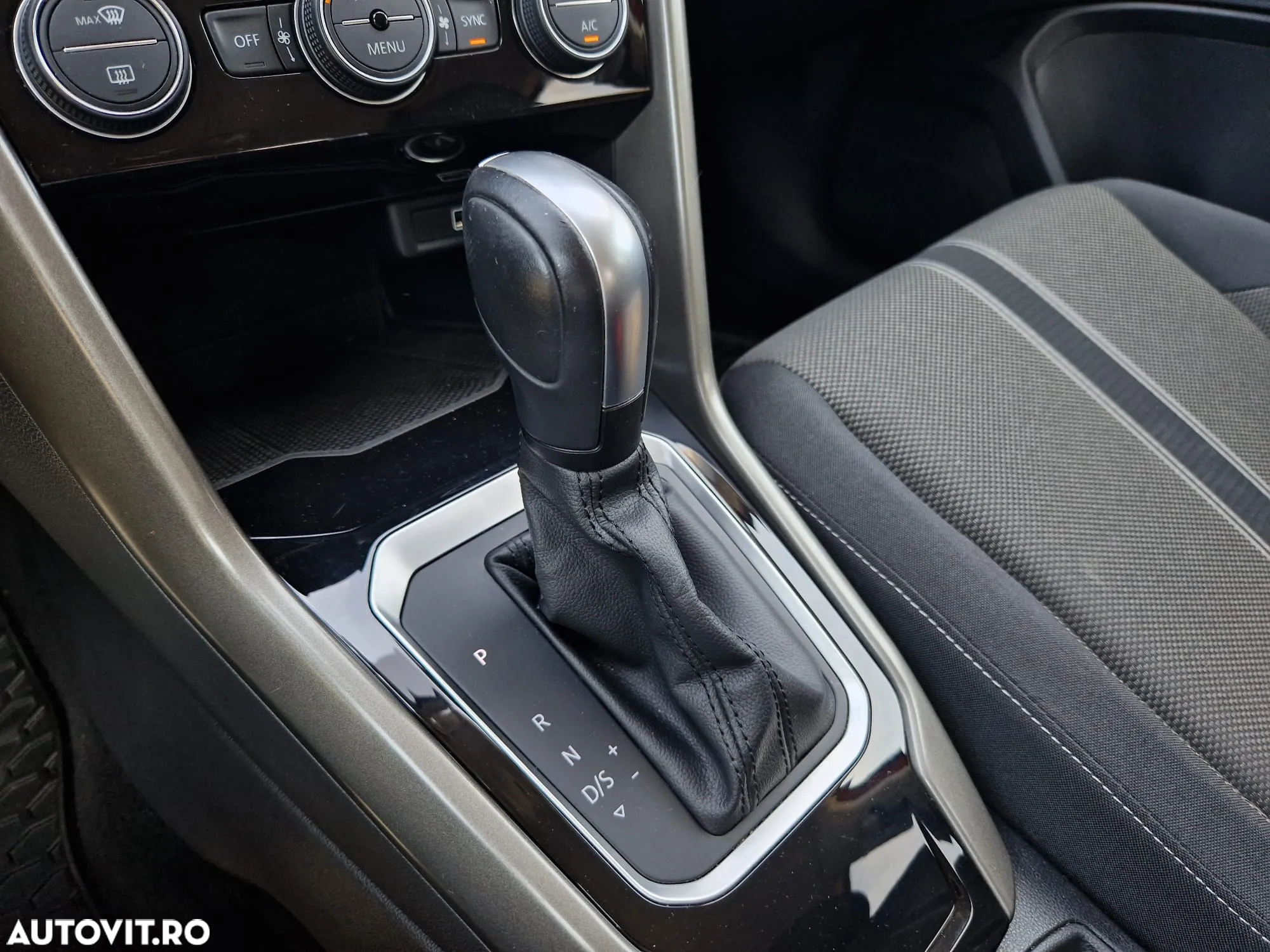 Volkswagen T-ROC 2.0 TDI DSG Design - 17