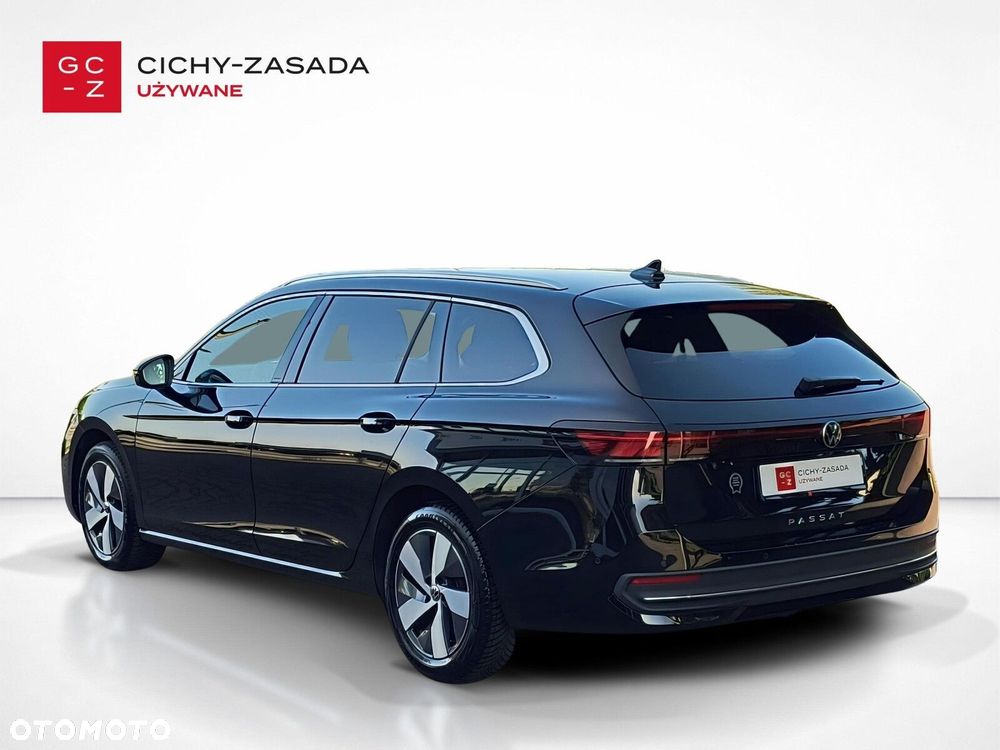 Volkswagen Passat - 3