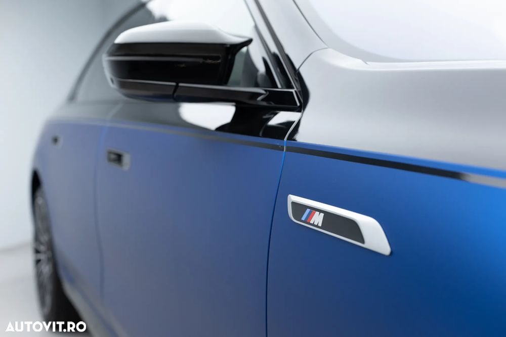 BMW Seria 7 - 8