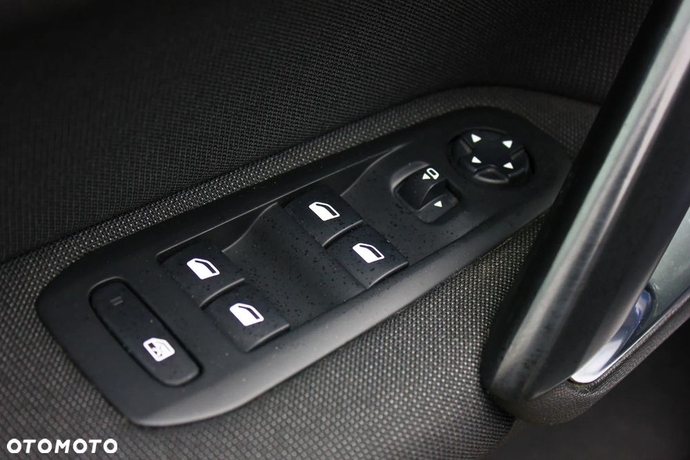 Peugeot 308 BlueHDi FAP 130 Stop & Start Allure - 29