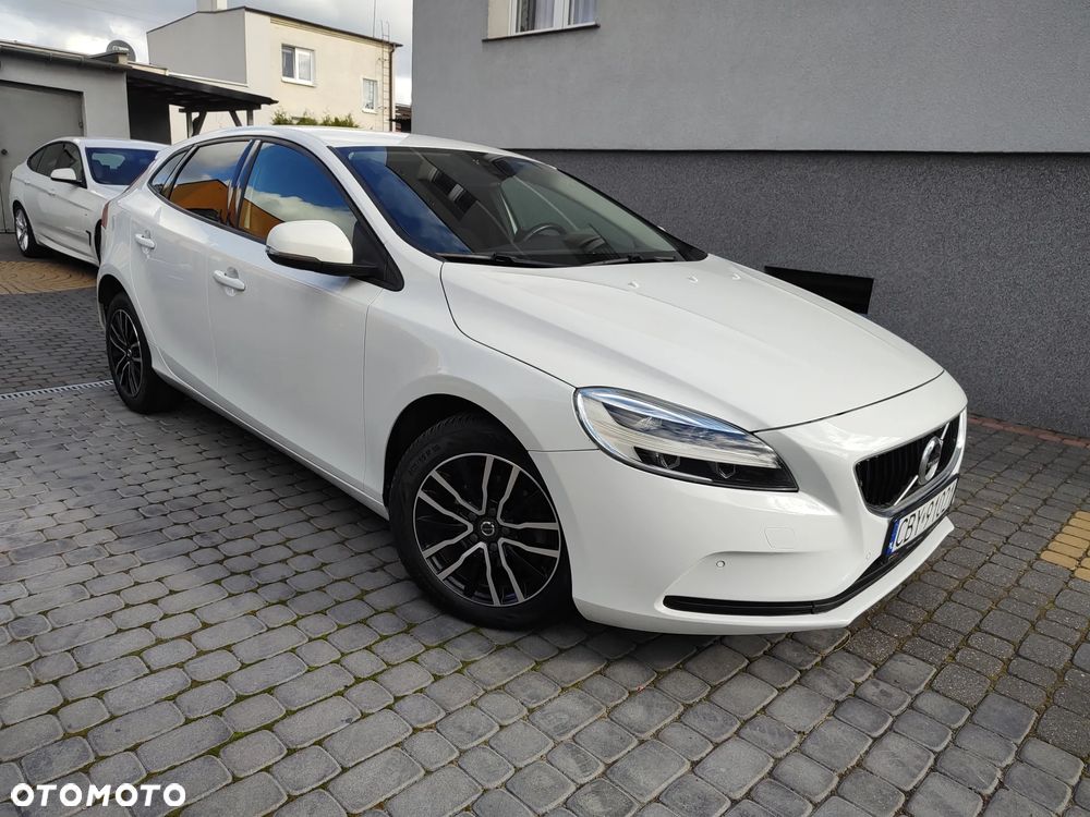 Volvo V40 D2 Momentum - 4