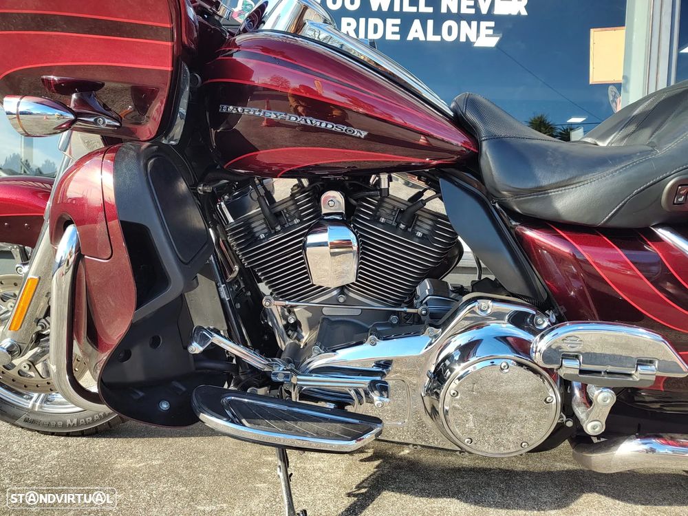Harley-Davidson Road CVO Road Glide Ultra - 12