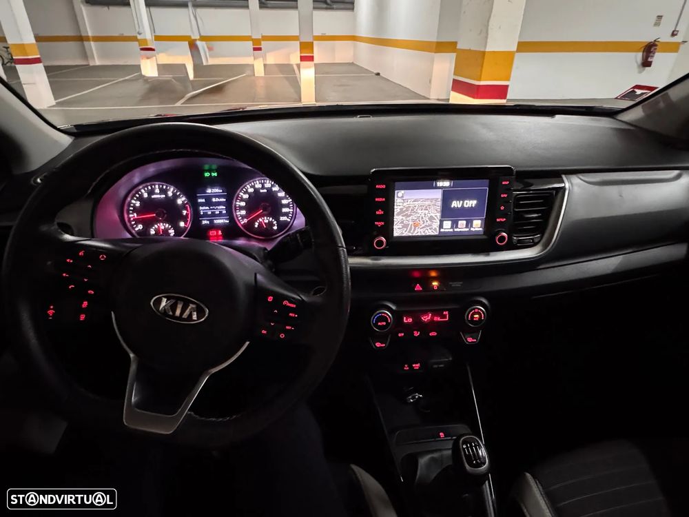 Kia Stonic 1.0 T-GDI Tech - 10