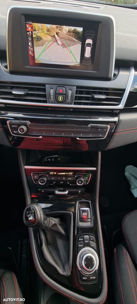 BMW Seria 2 218d - 9