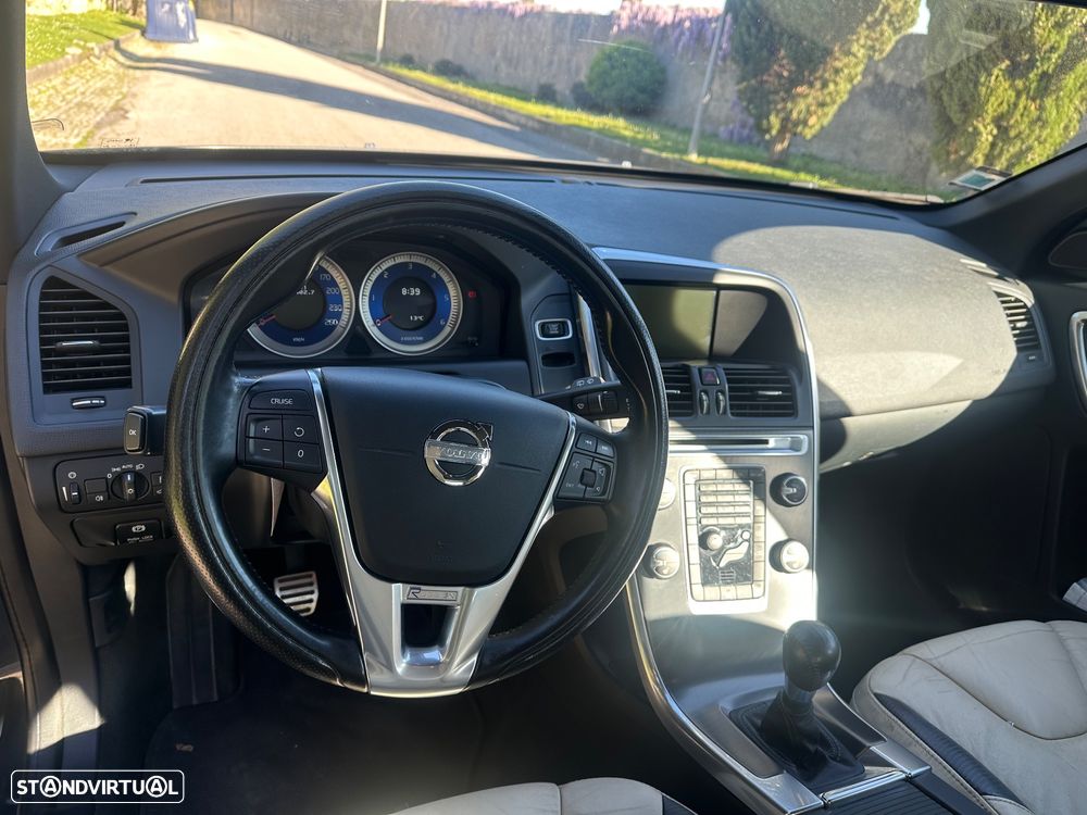 Volvo XC 60 2.0 D4 R-Design 139g Start/Stop - 8