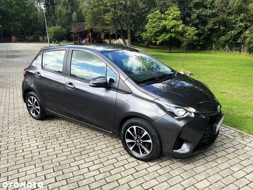 Toyota Yaris ver-hybrid-1-5-comfort - 4