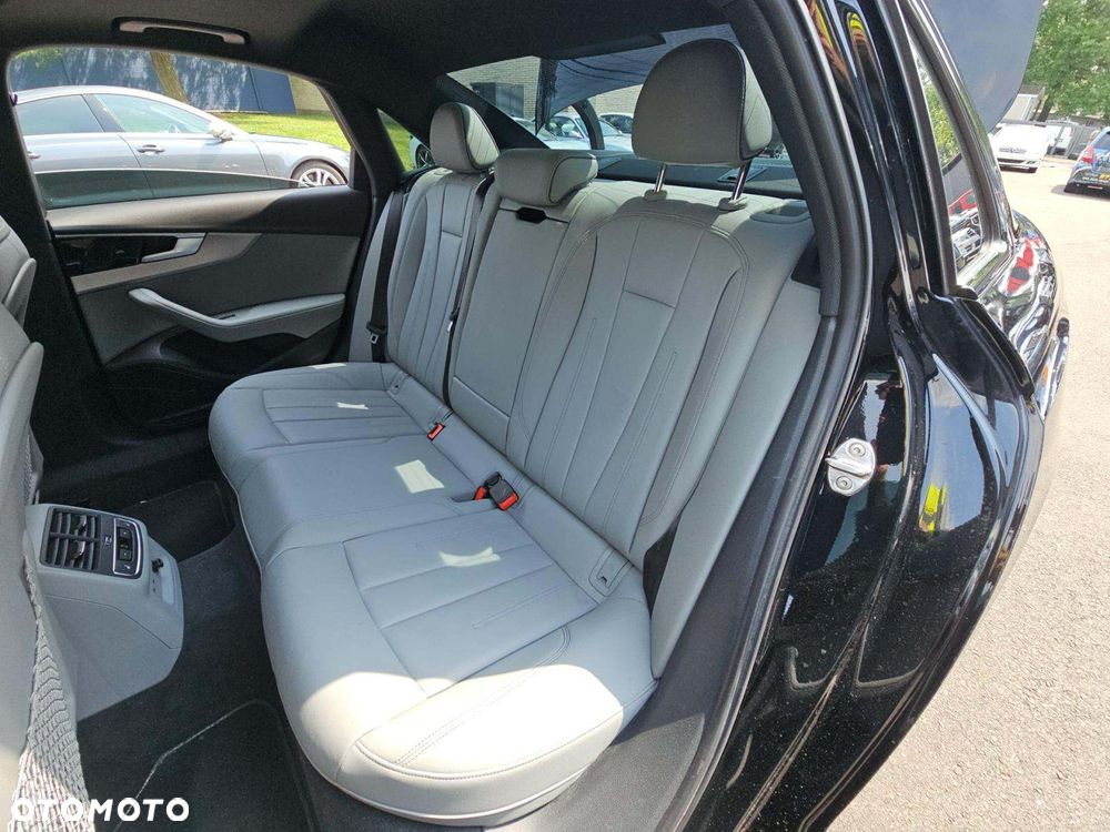 Audi A4 Limousine 45 TFSI quattro S tronic S line - 9