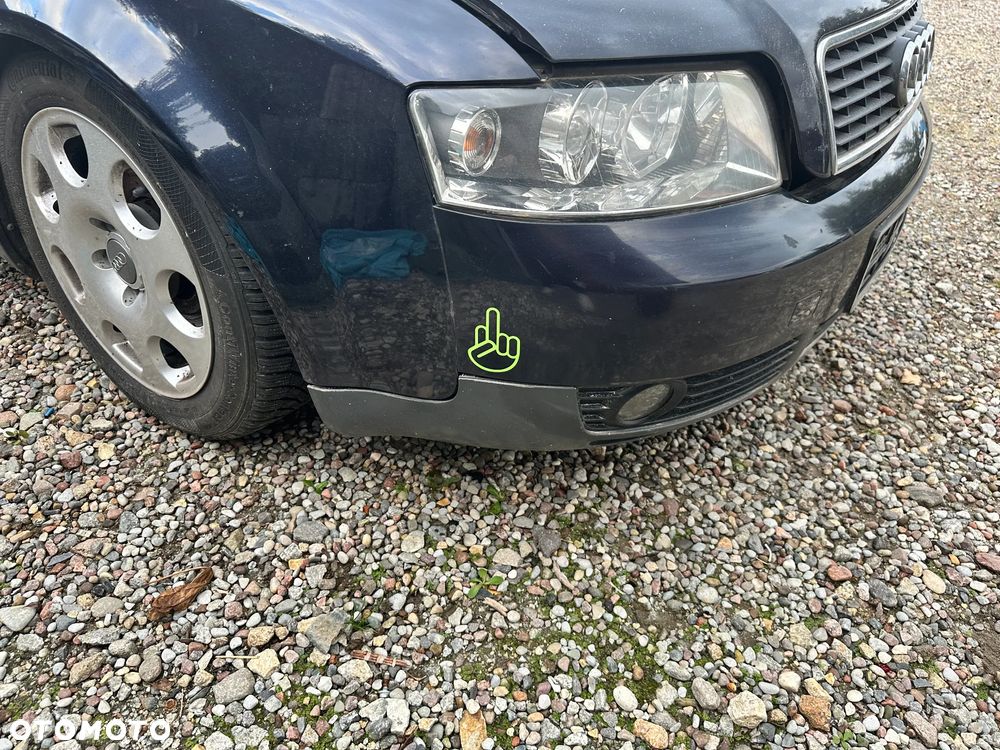 Audi A4 B6 ZDERZAK PRZOD - 2