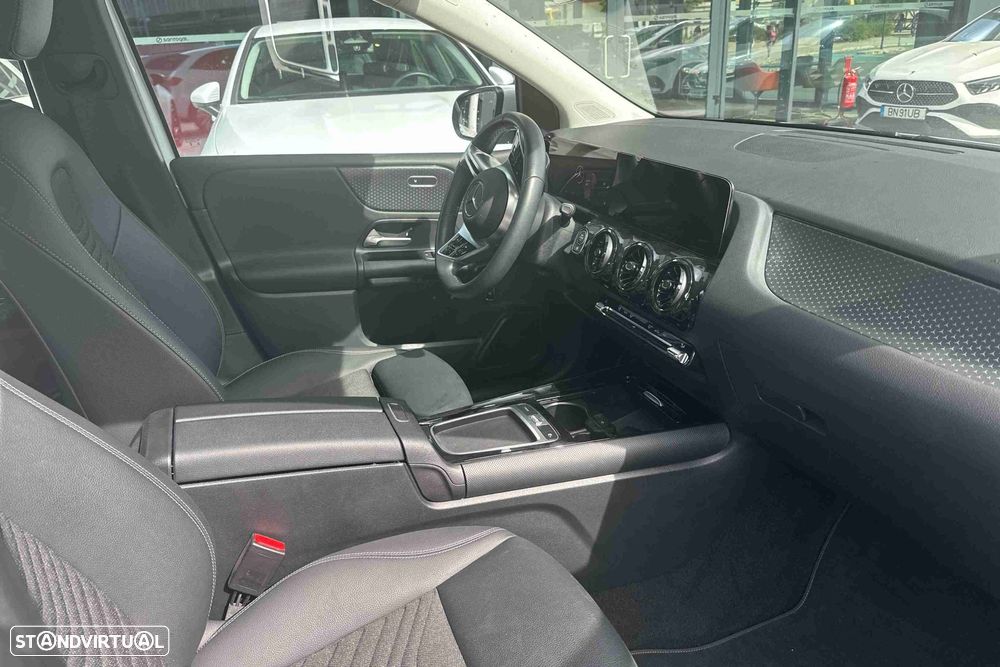 Mercedes-Benz B 180 d - 8