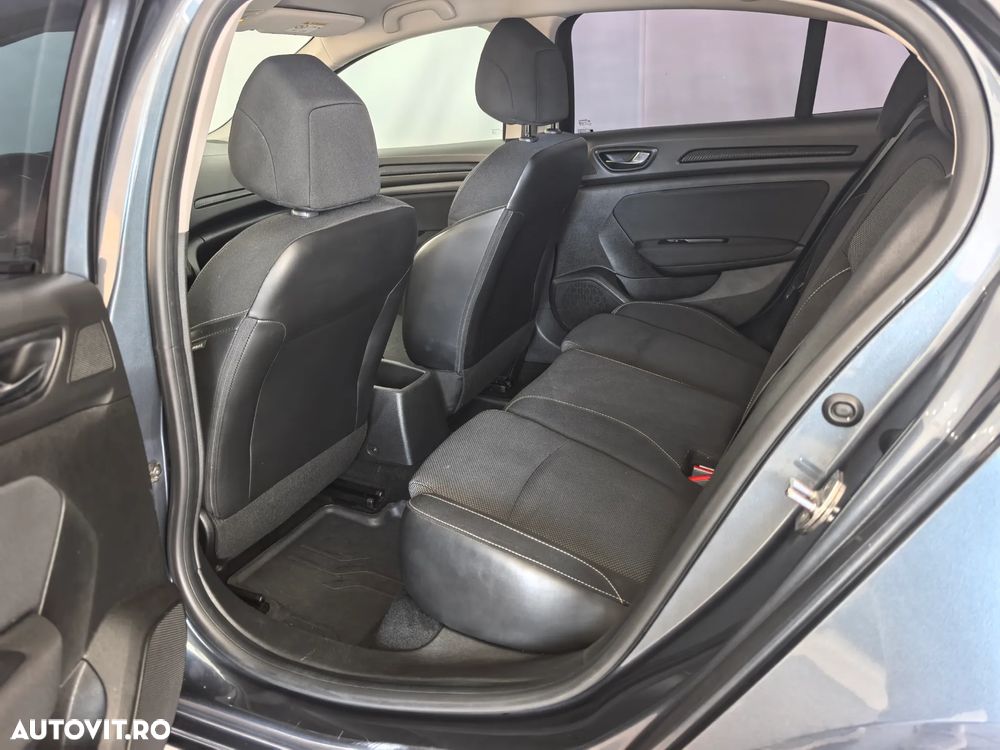 Renault Megane ENERGY TCe Life - 10