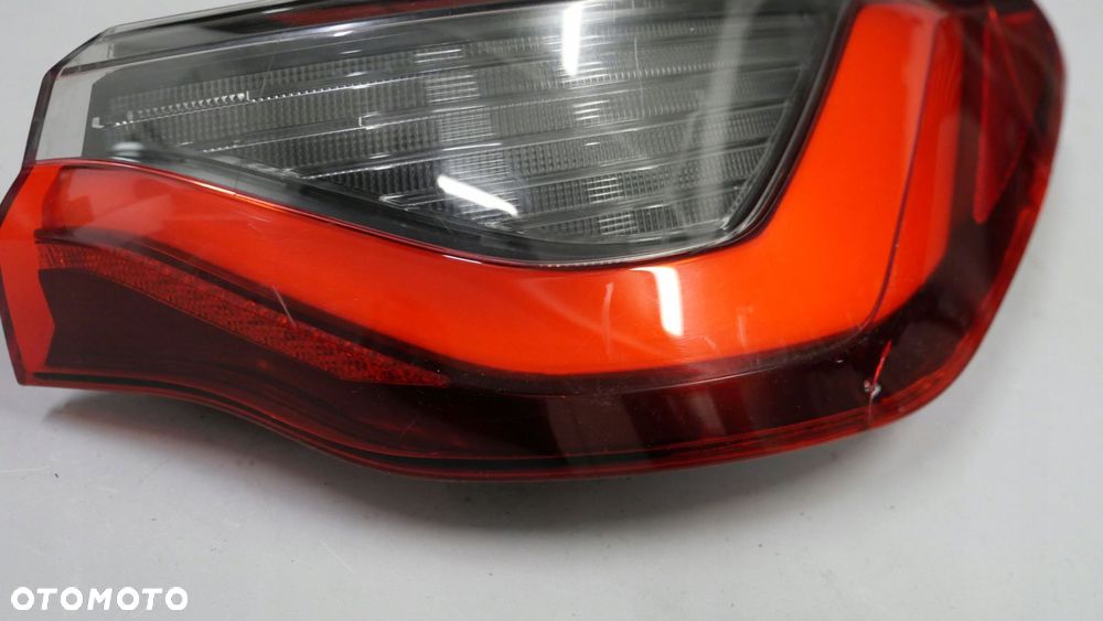 bmw g22 g23 g26 lampa prawa tył w błotnik eu 7477604 - 3