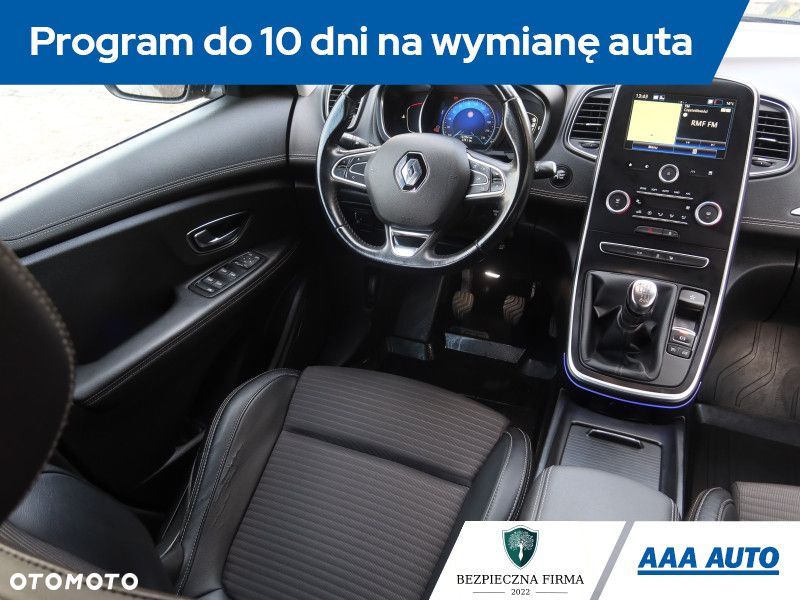 Renault Grand Scenic - 8