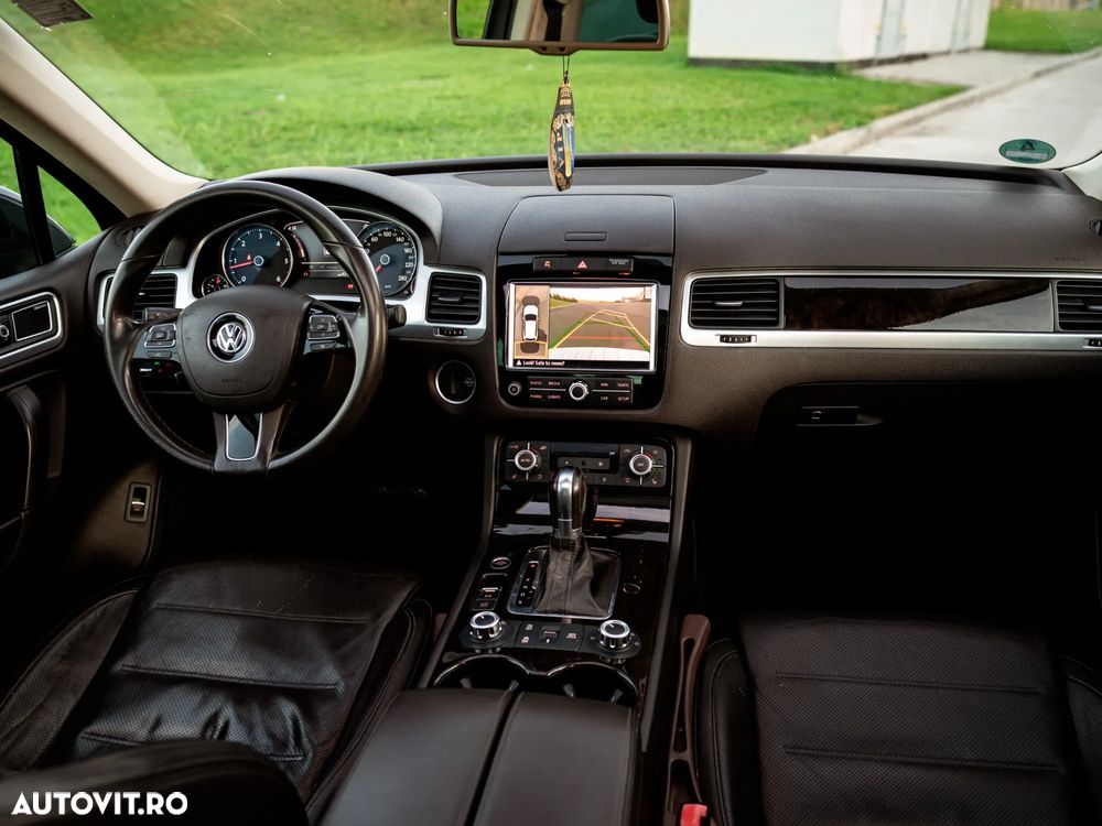 Volkswagen Touareg - 12