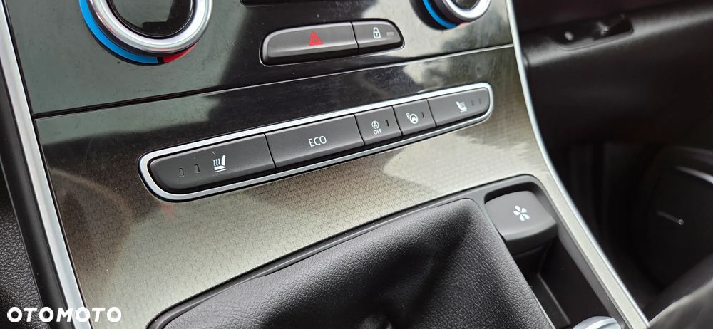 Renault Scenic ENERGY TCe 130 INITIALE PARIS - 32