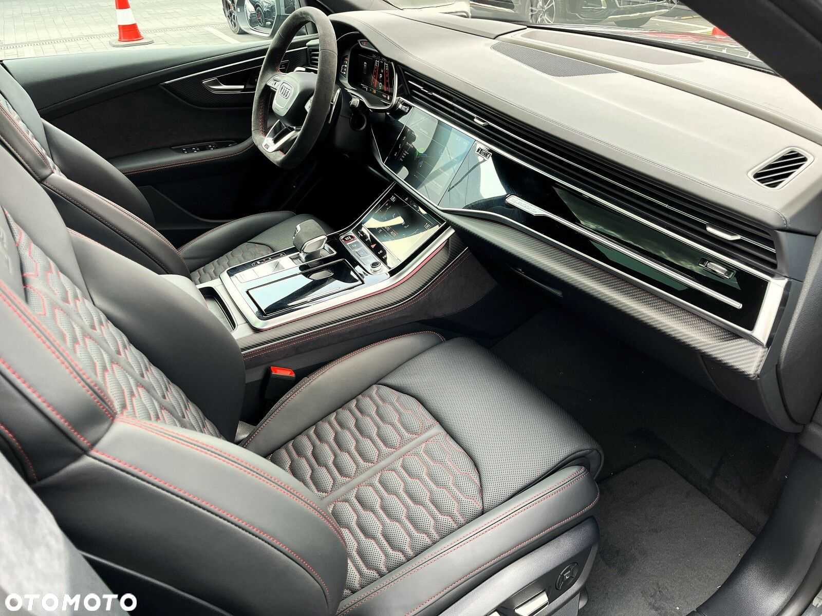 Audi RS Q8 - 22